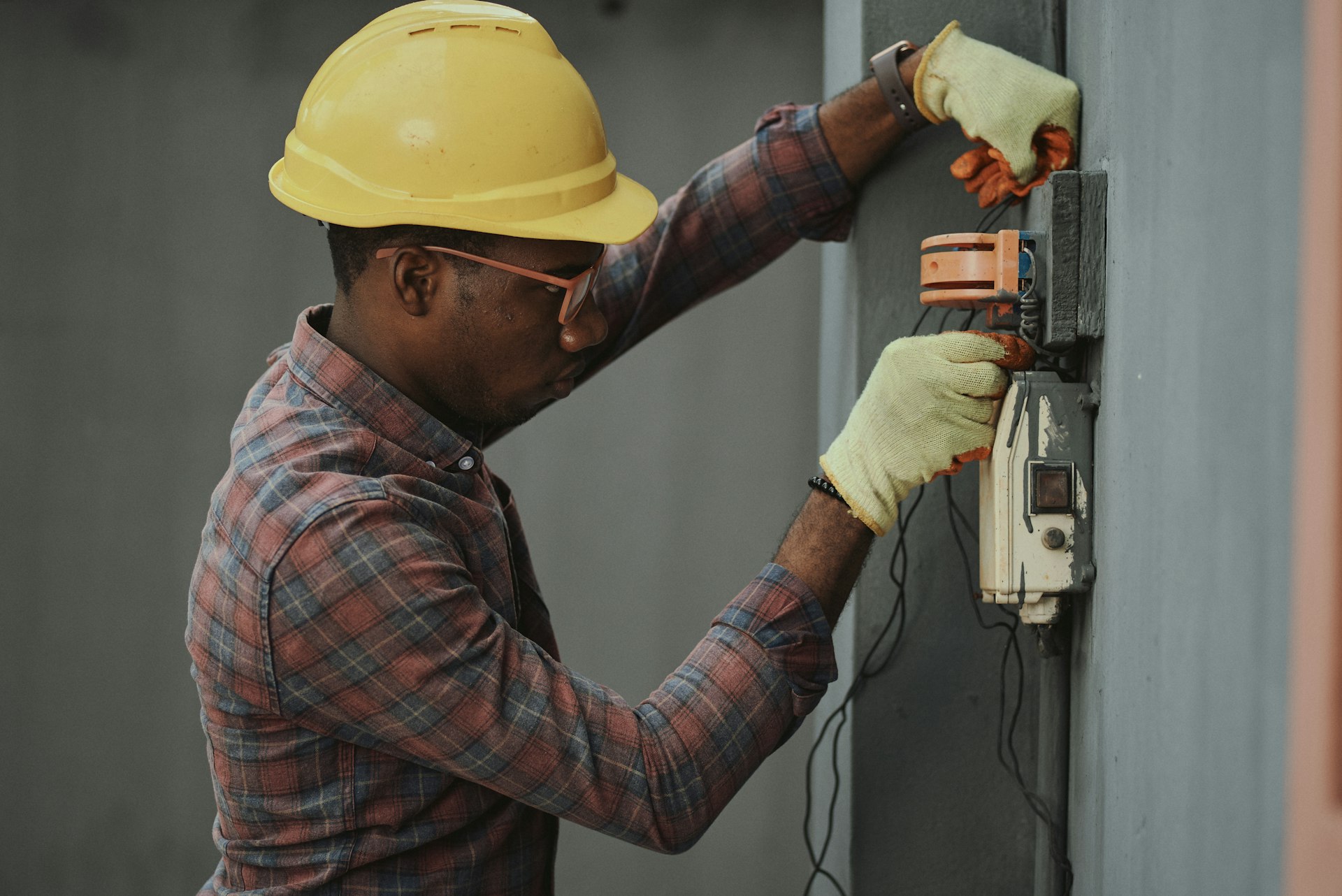 Safe & Secure: Licensed & Experienced Electricians You Can Trust